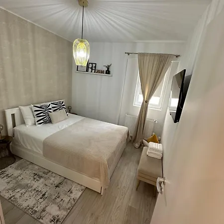 בוקרשט Boutique Apartment מראה חיצוני תמונה